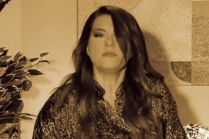 Δημήτρης Αλεξάνδρου σε Κατερίνα Ζαρίφη: "Χαμογέλα και πάλι, ρε Κατερινάκι"