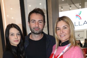 Άννα Μπεζάν: "Ένιωθα ότι δεν είμαι αρκετή για τον ρόλο της μητέρας. Έχω πολλά παραδείγματα προς αποφυγήν"