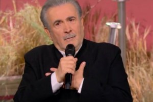 Ποιος είναι ο γαμπρός του Λάκη Λαζόπουλου; - Όλες οι πληροφορίες για τον μυστικό γάμο της κόρης του στην Πάρο - εικόνα 2