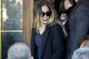 Κατερίνα Καινούργιου: "Πραγματικά δεν ντρέπεστε; Είστε με τα καλά σας; Πώς γίνεται αυτό το πράγμα;"