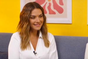 Ο Γιάννης Τσιμιτσέλης ακύρωσε τις παραστάσεις του στο θέατρο