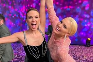 Η Αλεξάνδρα Παναγιώταρου και η Κατερίνα Λιόλιου στην πρώτη τους δήλωση μετά τη νίκη τους στο "J2US"