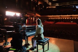 Αντίνοος Αλμπάνης: "Ο τρόπος που δουλεύουμε οι Έλληνες ηθοποιοί δεν είναι αυτός που πρέπει - Έχω φορέσει μουχλιασμένα ρούχα για να κάνω τη δουλειά μου"