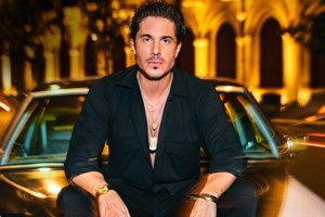 Συγκινεί ο Νίκος Οικονομόπουλος: "Με συγκλονίζει γιατί μου θυμίζει πόσο δυνατή μπορεί να είναι η αγάπη"