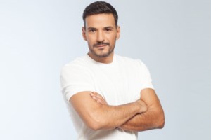 Αδημοσίευτες φωτογραφίες της Ευρυδίκης Βαλαβάνη & του Γρηγόρη Μόργκαν λίγο πριν τον γάμο τους στην Κρήτη