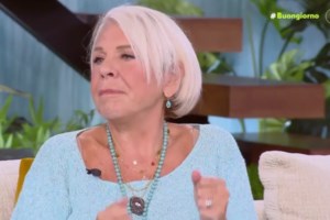 Φρόσω Ράλλη: "Πάντα αποζητούσα την αποδοχή του πατέρα μου. Μεγάλες βλακείες αυτά"