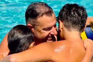 Γιώργος Λιάγκας: "Τον συνάντησα στο αεροδρόμιο κι αγκαλιαστήκαμε, ήρθε στην Ελλάδα για ένα κακό γεγονός" - εικόνα 4