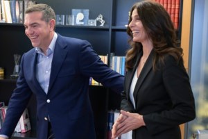 Η Σία Κοσιώνη στην Πόπη Τσαπανίδου: "Να κάτι που δεν περίμενα να ζήσω ποτέ στη ζωή μου"