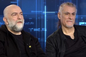 "Το περισσότερο κλάμα το έβγαλα όταν έφυγε ο κουμπάρος μου, ο Βασίλης Καρράς" - εικόνα 2