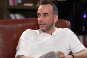 Πάνος Μουζουράκης & Μαριλού Κόζαρη βάφτισαν την κόρη τους