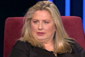 Η Θεανώ Παπασπύρου διαψεύδει τους ισχυρισμούς της Σάντρας Βουτσά για τους πίνακες