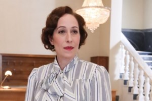 Κόρα Καρβούνη: "Την ώρα της υπόκλισης αρχίζουν τα γιουχαΐσματα, είναι ένας φοβερός λαός"