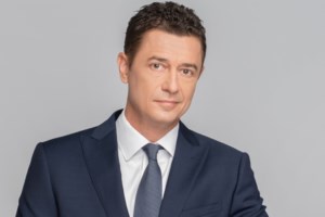 Ο Αντώνης Σρόιτερ επιστρέφει στο Κεντρικό Δελτίο Ειδήσεων του Alpha