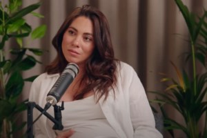 Κατερίνα Καινούργιου: "Κάθε μήνα με έχουν έγκυο - Εάν πετάει η κοιλιά μου μια μέρα επειδή μπορεί να κάνω ορμονοθεραπεία..."