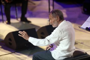 Ηρώ Σαΐα: "Βλέπω πολλή αγάπη στα μάτια του συζύγου μου, αλλά και αυστηρότητα και πειθαρχία"