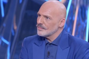 Ετεοκλής Παύλου: "Κοιτάξτε τον εαυτό σας πρώτα και μετά εμάς"