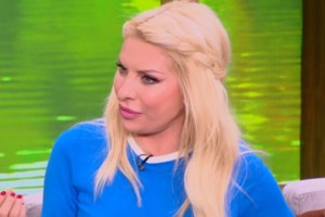 Ελένη Μενεγάκη: "Τελευταία ρίχνω κάτι ύπνους απίστευτους…μάλλον κάποιο βάρος έφυγε από το κεφάλι μου"
