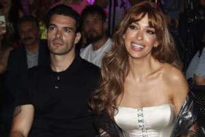 Η Ελένη Φουρέιρα για ρακές στην Κρήτη με τον Παντελή Τουτουντζή και τον κουμπάρο της - εικόνα 3