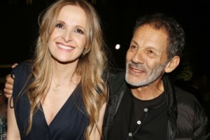 Όλες οι διάσημες αφίξεις στο Ηρώδειο για τη συναυλία του Σταύρου Ξαρχάκου