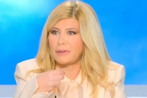 Τατιάνα Στεφανίδου: "Φόνισσες, βιαστές, παιδοβιαστές δεν υποστηρίζουμε και δεν τους βρίσκουμε και δικηγόρους"
