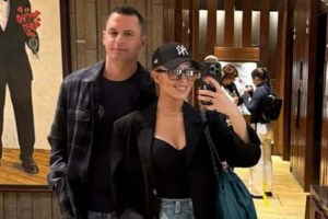 Η Κατερίνα Καινούργιου με το φόρεμα που κολακεύει τέλεια τη σιλουέτα | Κοστίζει 30 ευρώ - εικόνα 2