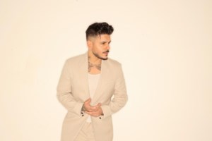 Stan: "Επειδή ήμουν μικρός σε ηλικία μάγκωσα, φοβήθηκα. Μ' έκανε να αποτραβηχθώ από τον κόσμο"