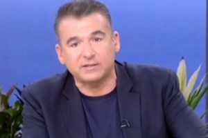 Ο Λάκης Λαζόπουλος για τον Γιώργο Λιάγκα: "Βλέπω ότι τα πρωινά πολλές φορές το παρατραβάνε"