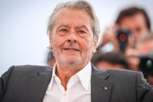 Το συγκινητικό "αντίο" της Νανάς Μούσχουρη στον Alain Delon