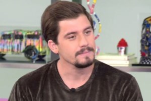 Η πρώτη αντίδραση του Γιώργου Αμούτζα on camera για την φωτιά στο αυτοκίνητό του έξω από το "J2US"