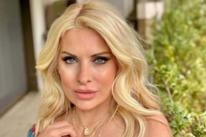 Το μήνυμα της Ελένης Μενεγάκη προς πάσα κατεύθυνση: "Φιλιά" - εικόνα 2