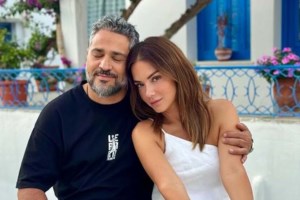 Η Βάσω Λασκαράκη απαθανατίζει την Εύα Τσιμιτσέλη στις διακοπές τους με τον Λευτέρη Σουλτάτο