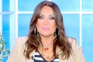 Η Ελιάνα Χρυσικοπούλου με soap nails, την πιο πολυτελή τάση νυχιών της χρονιάς