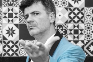 Το πρώτο teaser από "Τα νούμερα" της ΕΡΤ με τον Φοίβο Δεληβοριά κυκλοφόρησε! Ο Αντύπας σε ρόλο-έκπληξη