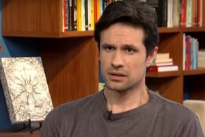 Η σπάνια φωτογραφία του Ορφέα Αυγουστίδη αγκαλιά με τη σύζυγό του, Γεωργία Κρασσα - εικόνα 2