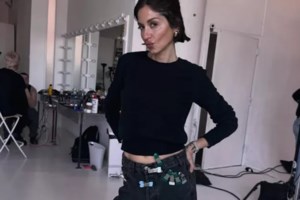 Άννα Βίσση & Σοφία Καρβέλα σε βραδινή εμφάνιση - Το τρυφερό φιλί μαμάς και κόρης - εικόνα 2