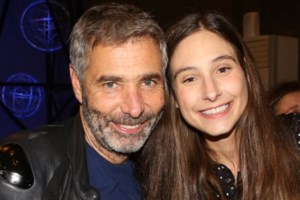 Φωτεινή Αθερίδου: "Μικρή έλεγα ότι είμαι κόρη υδραυλικού - Ο μπαμπάς μου είναι το άλλο άκρο από εμένα με τα παιδιά μου" - εικόνα 2