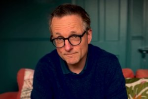 Μάρτυρας περιγράφει πώς βρέθηκε η σορός του Βρετανού παρουσιαστή, Michael Mosley: "Πήγα και μύριζε πολύ"