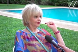 "Είχα σχέση με τον Γιώργο Νταλάρα πιτσιρίκα, δεν θέλαμε να γίνει γνωστό γιατί ήταν τότε με τη Βέρα Κρούσκα"