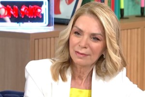 Οικογενειακή έξοδος στο θέατρο για την Έλλη Στάη - Με τον σύντροφό της και τον γιο της - εικόνα 4