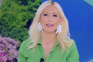 Αντέδρασε η Μαρία Μπακοδήμου on air: "Είναι κατηγορία να σου πουν ότι είσαι πλουσιόπαιδο; Γιατί να είσαι ενοχικός για αυτό;"