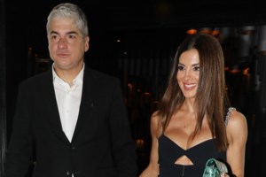 Σταματίνα Τσιμτσιλή: "Μου κλώτσησε που είπε πως εδώ βρισκόμαστε για τον Μαζωνάκη και όχι για άλλες ερωτήσεις"