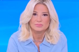 Η απίστευτη ατάκα της Φαίης Σκορδά στον αέρα για τον Πασχάλη - εικόνα 2