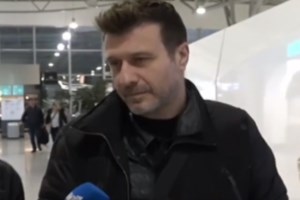 Γιάννης Πλούταρχος: "Μην ασχολείστε με ασήμαντα θέματα, ο κόσμος είναι εξοργισμένος"