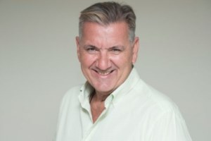 Η αποκάλυψη του Γιώργου Θαναηλάκη: "Η μόνη περίοδος που δεν ήμουν παντρεμένος ήταν όταν πήγαινα σχολείο" - εικόνα 3