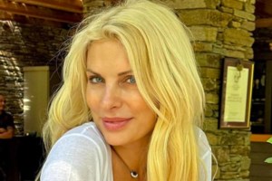 Ελένη Μενεγάκη: Με πλησίασε ένα φρέσκο αγόρι, καλογυμνασμένο - "Μπράβο θράσος" είπα