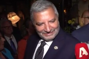 Ανδρέας Μικρούτσικος: "Στον γάμο μου ήθελα τον γιο μου δίπλα μου, υπήρχε μια δυσκολία από τη μητέρα του"