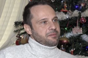 Μέμος Μπεγνής: "Ο πατέρας μου ήταν το μοντέλο του "Ελληνάρα" που πάντα σιχαινόμουν" - εικόνα 2