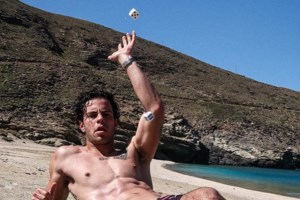 Η Ελένη Μενεγάκη αποχαιρέτησε τους συνεργάτες της