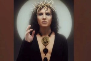 Γιώργος Λιάγκας: "Ο Παντελής Καναράκης έχει ευθύνη γι' αυτή τη φωτογράφιση. Είναι βλάσφημο"