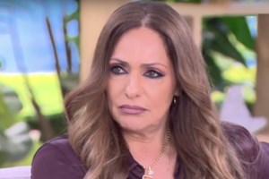 Η Βίκυ Κουλιανού σε νυχτερινή έξοδο στα Ματογιάννια με τον καλλονό σύντροφό της